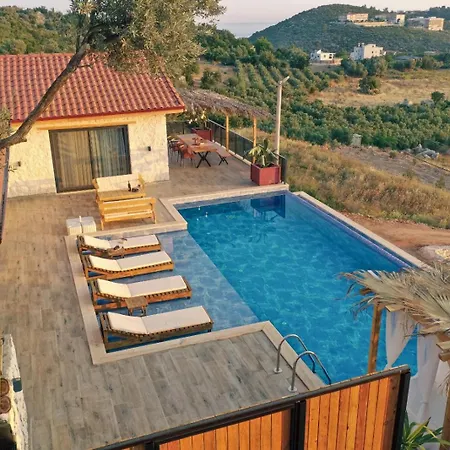 Luvia Country house